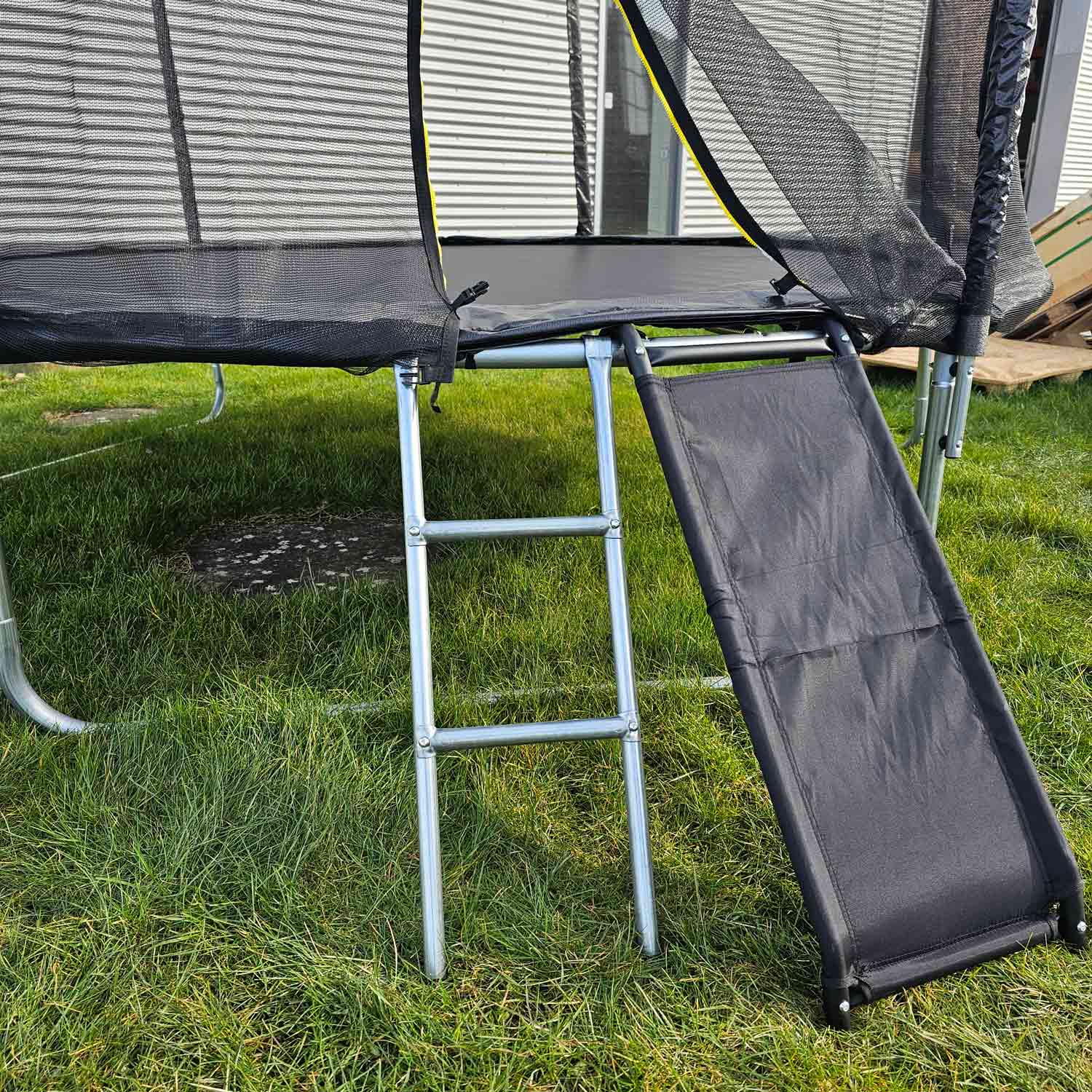 Odin Trampolin Rutsjebane – Sjov og Sikker Leg!