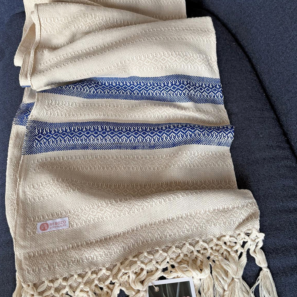Rebozo Tørklæde Emma – Blå Striber til Mor & Barn