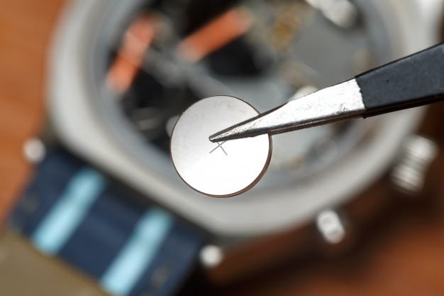 Professionelt Batteriskift til Suunto Spyder & Stinger